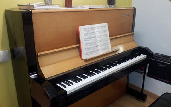 alquiler-aula-piano_1.jpg